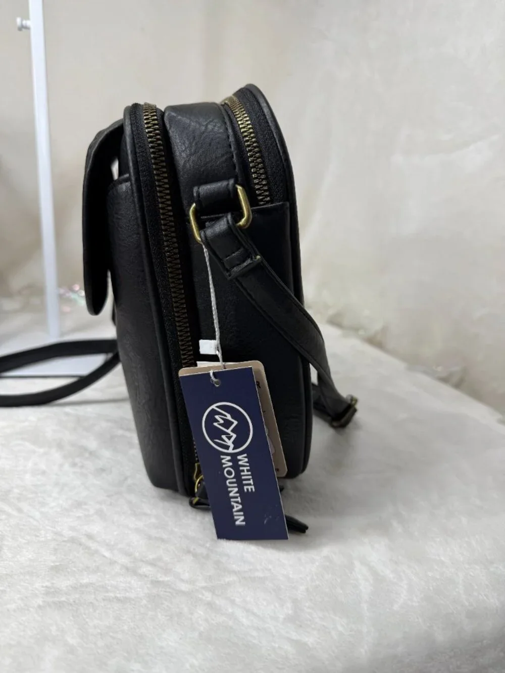 White Mountain Black Embossed Crossbody Bag – 9x9x3